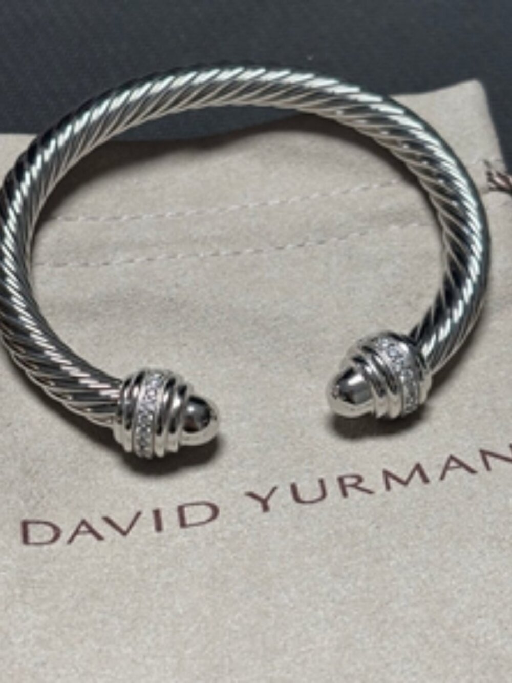 🌷David Yurman🌷 silver 7mm round head bracelet with diamonds
